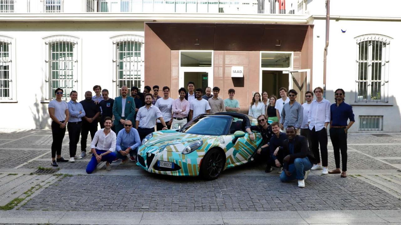 la-garavini-perenne-su-base-alfa-romeo-4c-e-il-team-del-iaad.thumb.jpg.ce4a34406206f1330ad113a2e4f112bf.jpg
