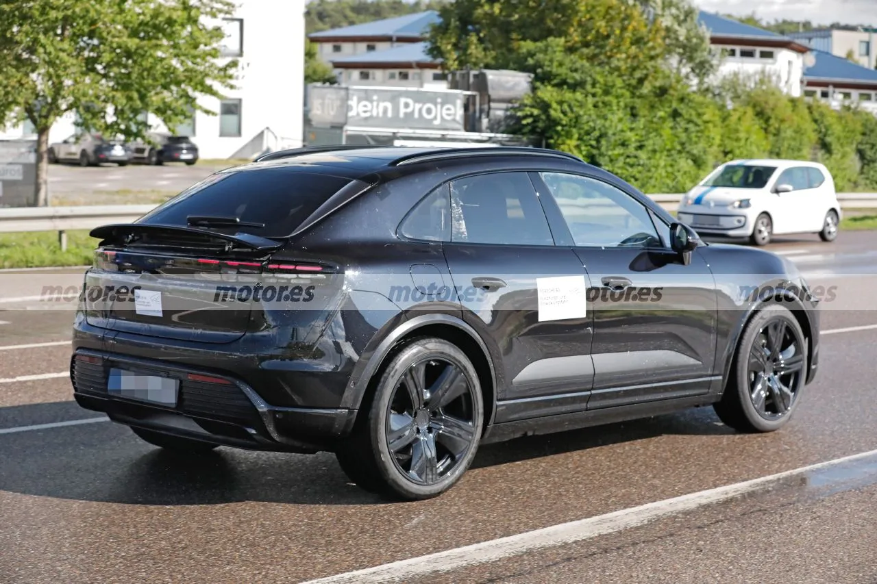 porsche-macan-ev-2024-fotos-espia-destapado-202397017-1693214230_8.webp.b8f23438f1bd76389b0d9ca95c790dc7.webp