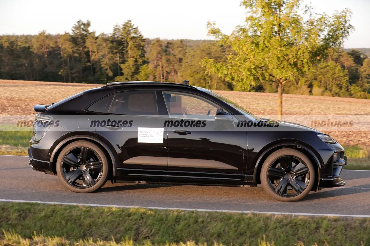 porsche-macan-ev-2024-fotos-espia-destapado-202397017-1693214239_17.webp.6e5e02b9d84aea24c1b0e69414ad170a.webp