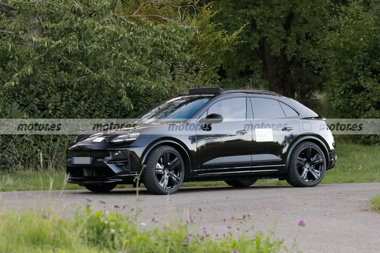 porsche-macan-ev-2024-fotos-espia-destapado-202397017-1693214245_23.webp.fc2c4609c3b72908eea93e4d2507bafa.webp