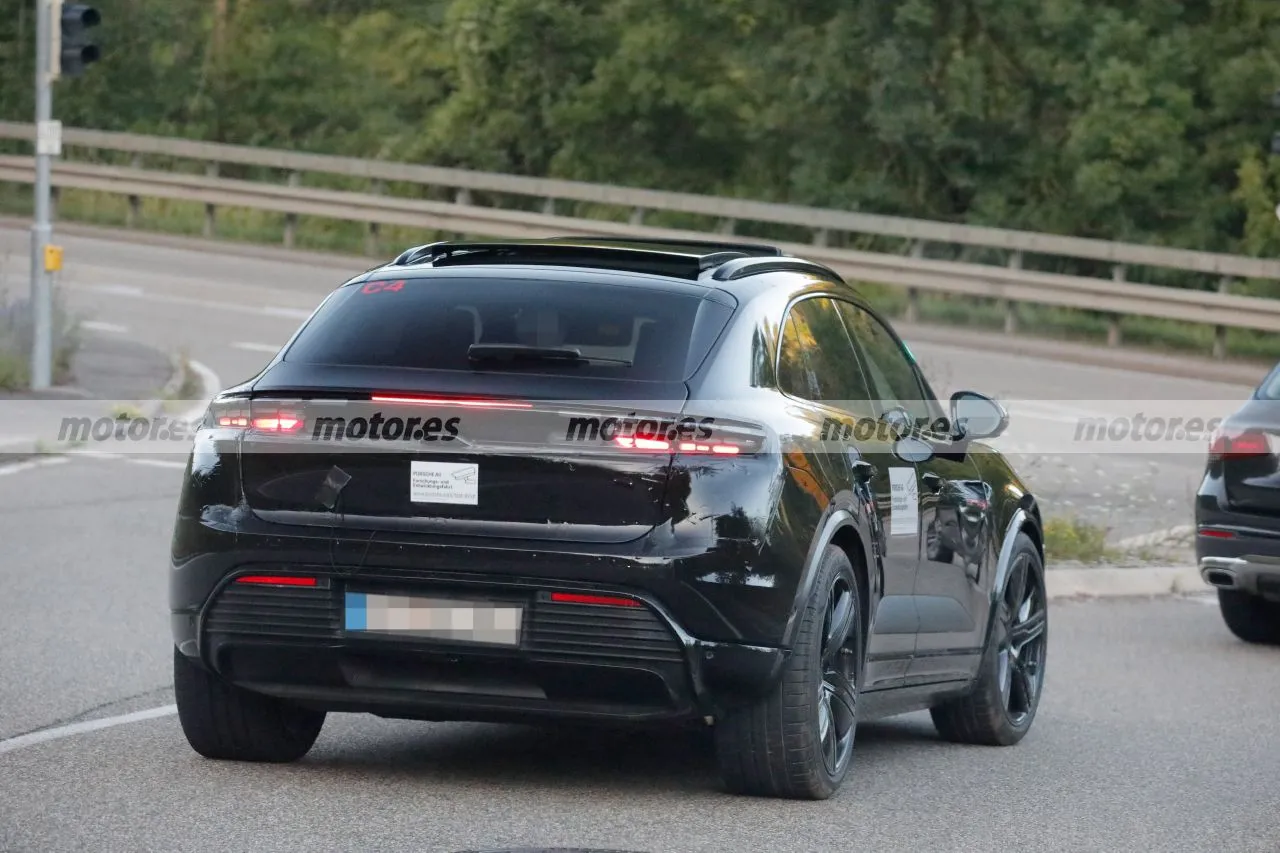 porsche-macan-ev-2024-fotos-espia-destapado-202397017-1693214246_24.webp.7e446d9a336550bef876ff457c629c84.webp