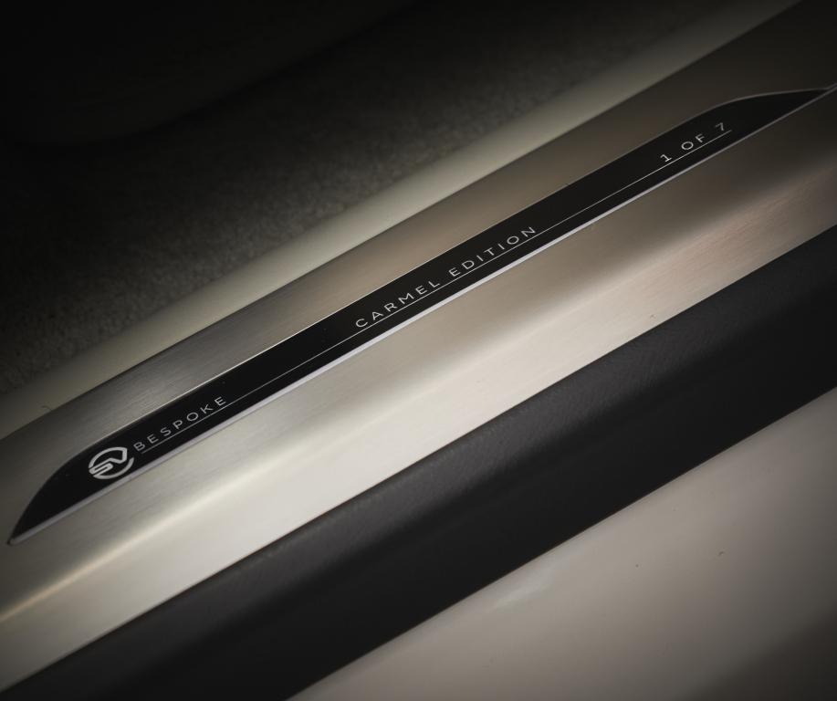 range_rover_sv_carmel_edition_4.jpg.246c89be6a51ce3ddc281a375ce27399.jpg