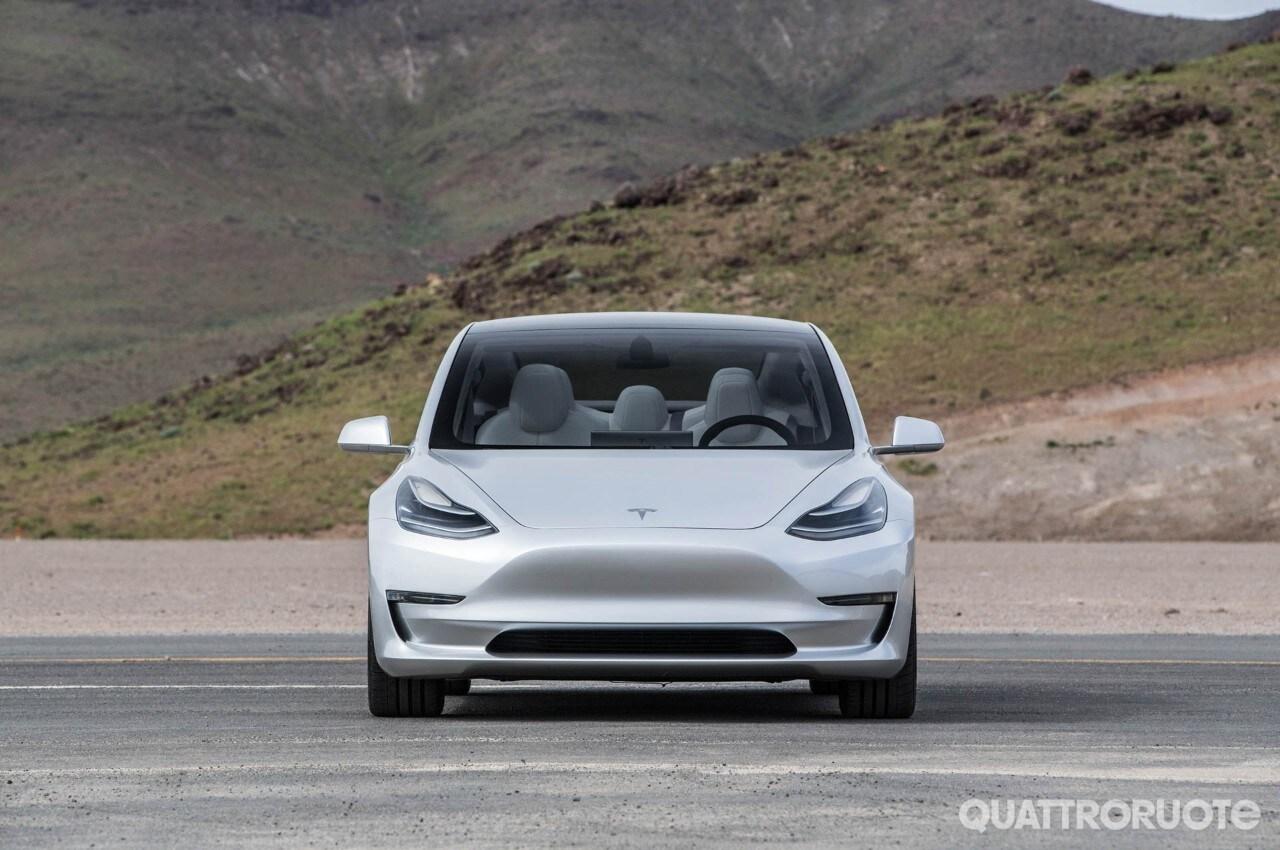 2020-Tesla-Model-3-Prototype-11.jpg.c3afc04bf70eb48608d28602a6062f3e.jpg