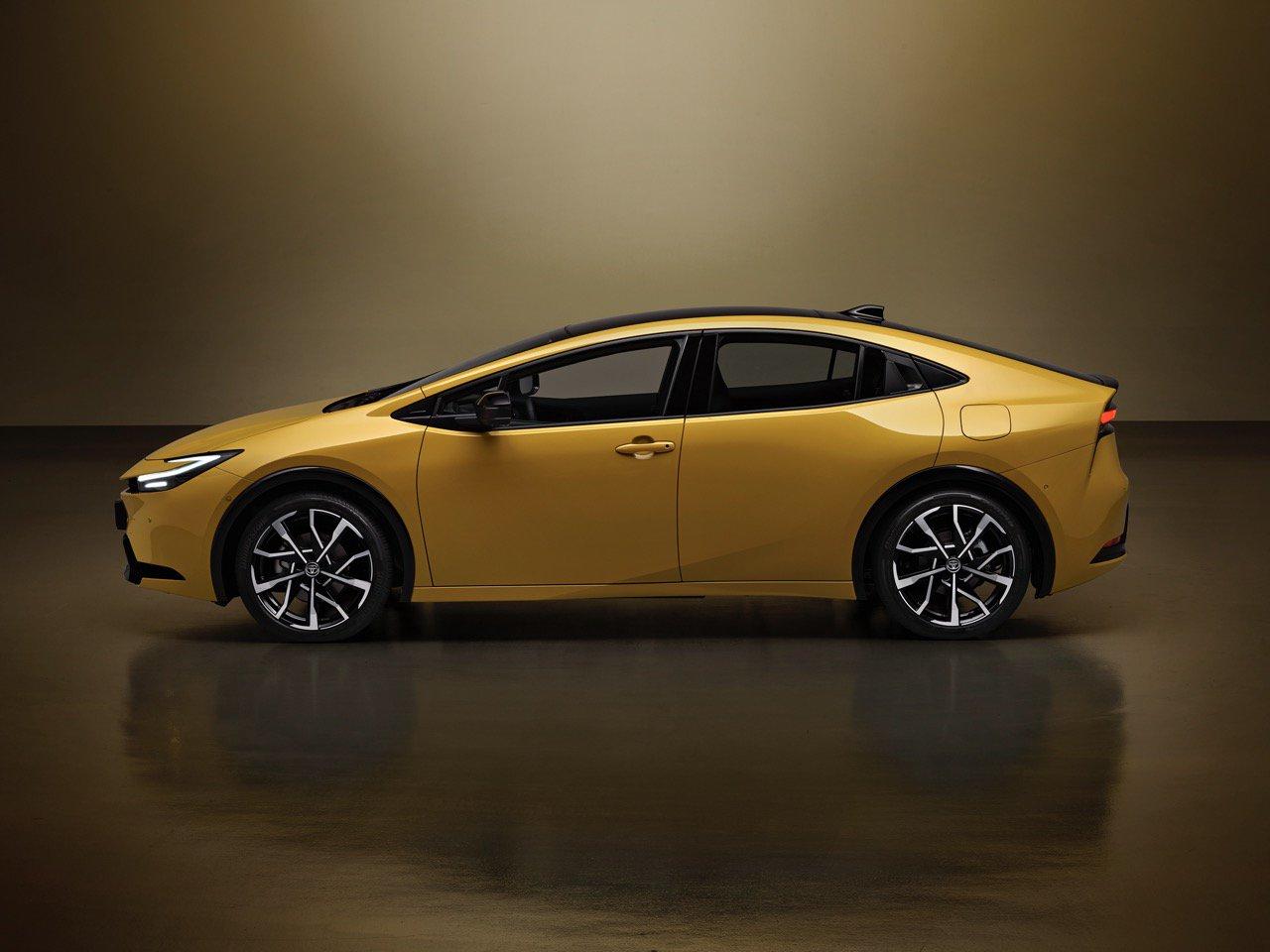2022-priusplug-inhybrid6-dimensioni-grandi.jpeg.fc00dd25310f63496a6b0cfb0ab340ea.jpeg