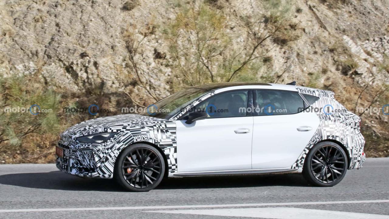 2024-cupra-leon-hatchback-facelift-spy-photo(2).thumb.jpg.4b1e13cb244acc2fca385d6b0261b3f6.jpg