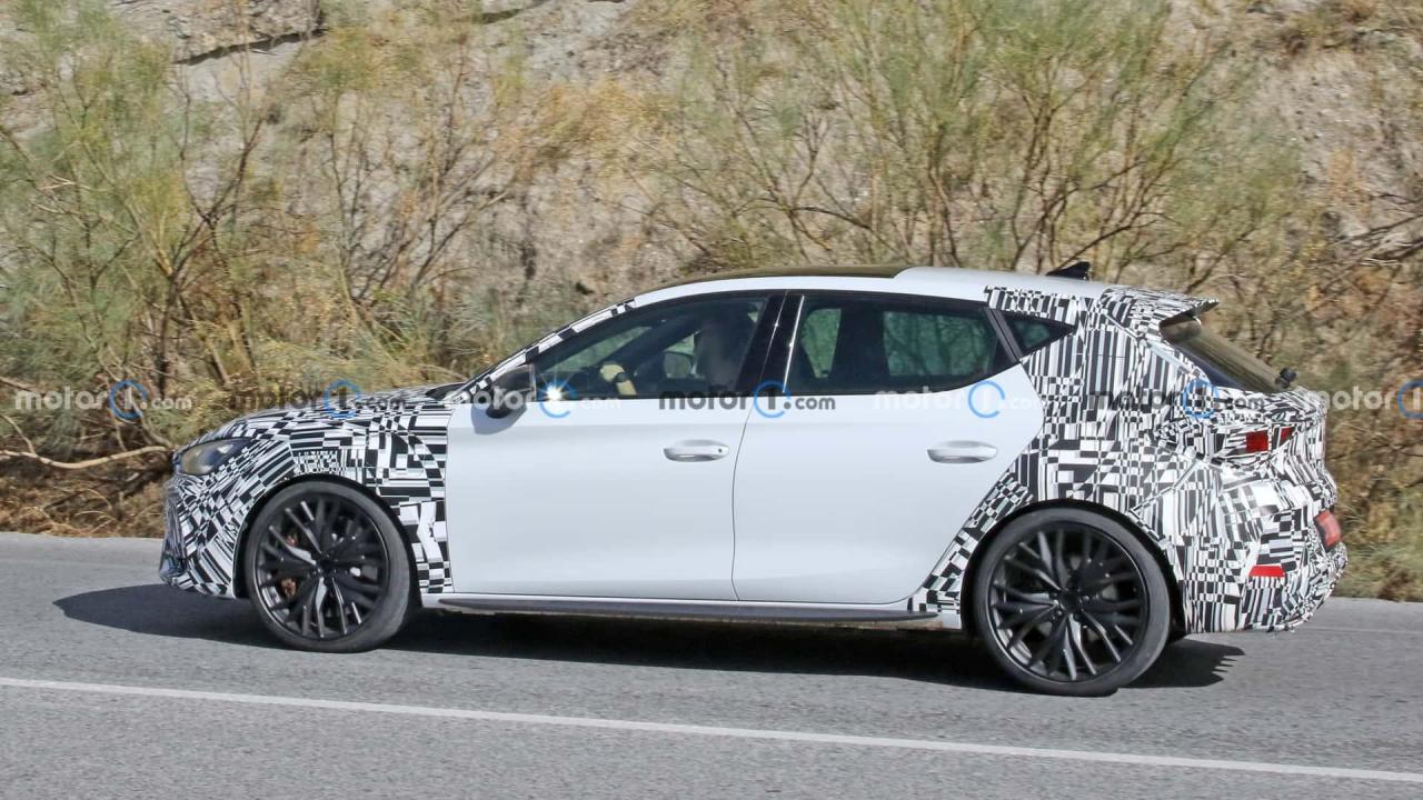 2024-cupra-leon-hatchback-facelift-spy-photo(3).thumb.jpg.a5664c3e15741e02177de1fb820ff7e3.jpg