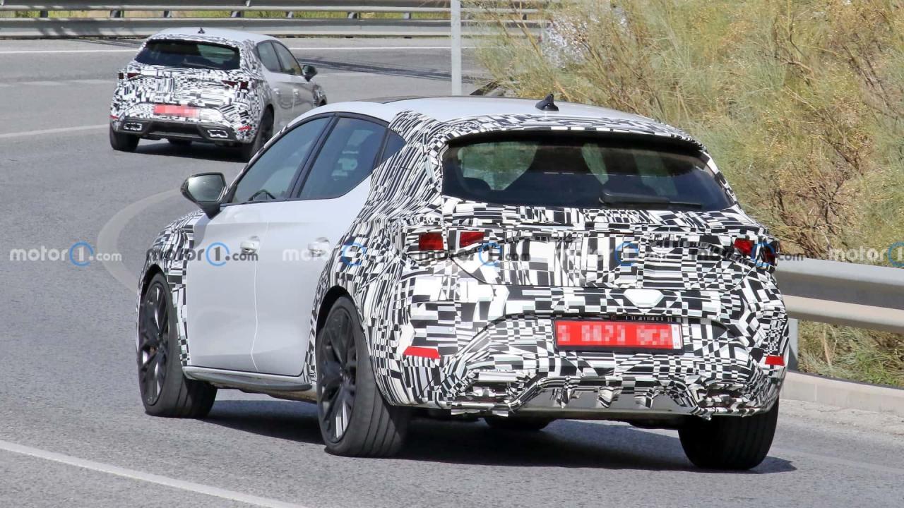 2024-cupra-leon-hatchback-facelift-spy-photo(5).thumb.jpg.0079dc3b12ef737b7fcef6356e4469c3.jpg