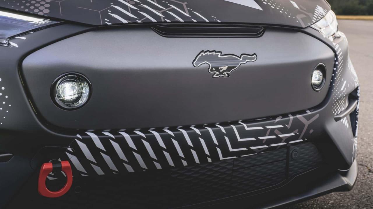 2024-ford-mustang-mach-e-rally-exterior-front-end-close-up.thumb.jpg.6706f44a634f40b5edb2ecac82a902f7.jpg.d3992c76948e3c8b95933592ce8cb1b8.jpg