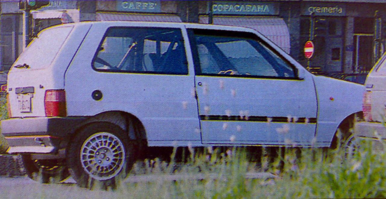 FiatUnoLunga1.thumb.jpg.36aabdd9f62305ffb25e9c0025858184.jpg