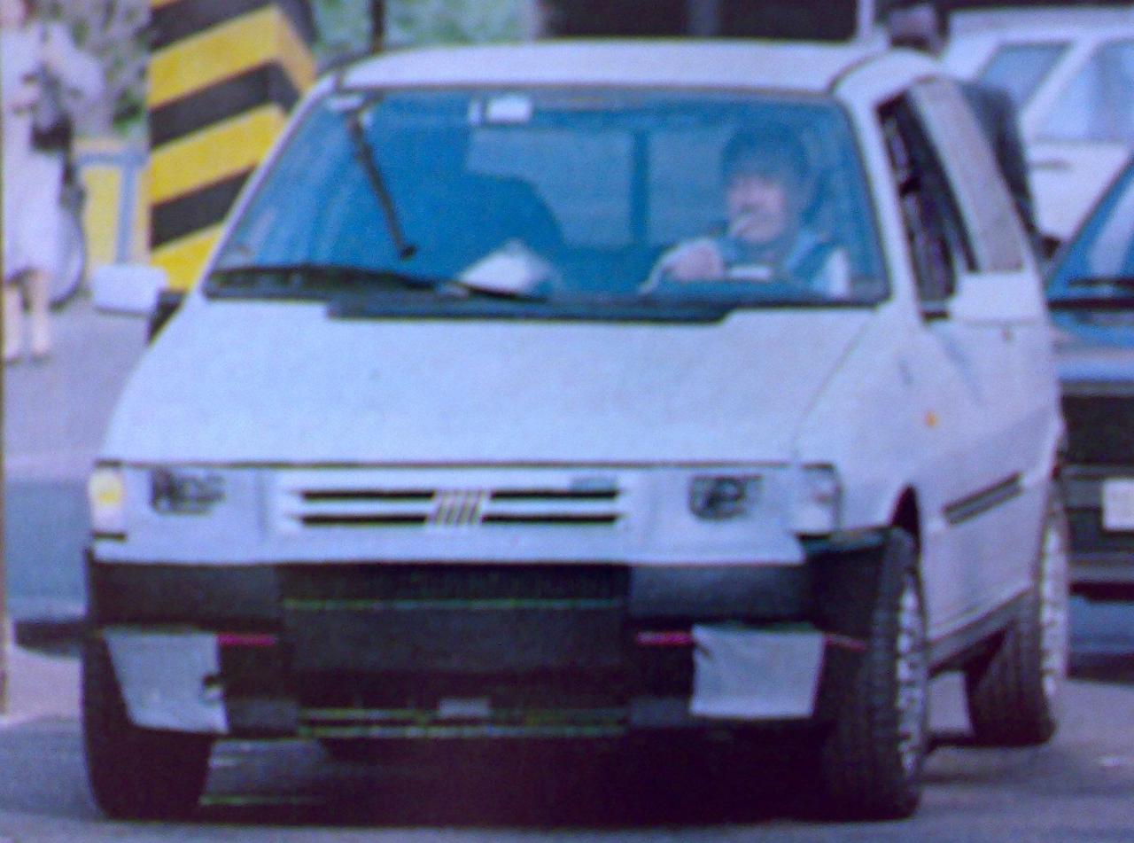 FiatUnoLunga3.thumb.jpg.291b3cc9947ab83286f0e0c608fbd63b.jpg