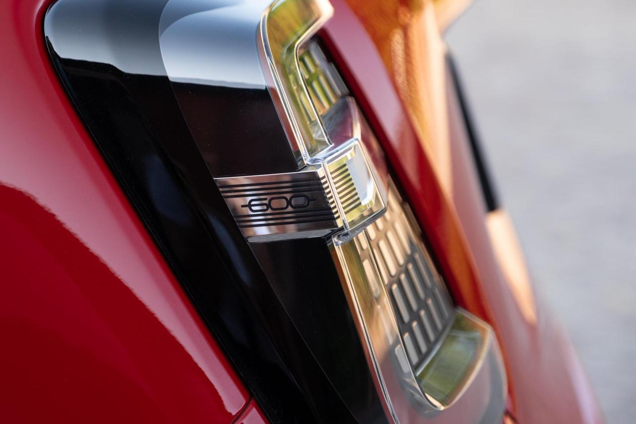New600eRED(7).thumb.jpg.4749ca8ef8587f0e5ae91db060d5e761.jpg