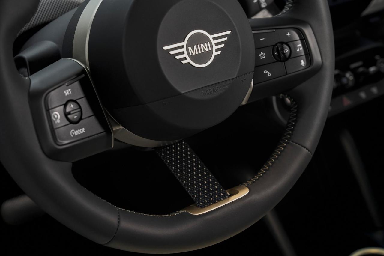 P90518483_lowRes_mini-cooper-se-09-20.thumb.jpg.957050311207e8a640bf12b3ead07e25.jpg