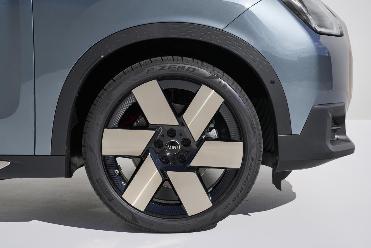 P90518535_highRes_mini-countryman-se-a.jpg
