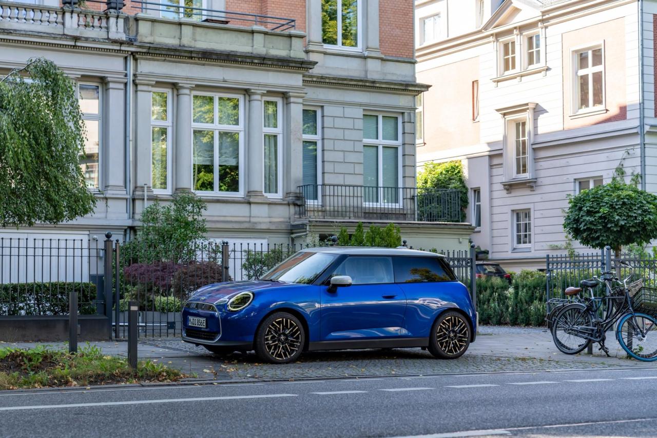 P90521428_lowRes_mini-cooper-se-09-20.thumb.jpg.3452f89f5fbd397ca119919b682876ea.jpg