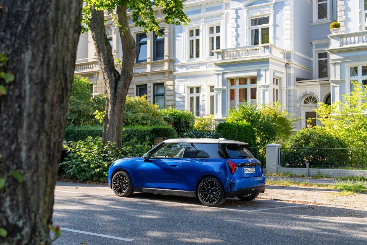 P90521433_lowRes_mini-cooper-se-09-20.thumb.jpg.54447c3812d4591e796fa86d726fb510.jpg