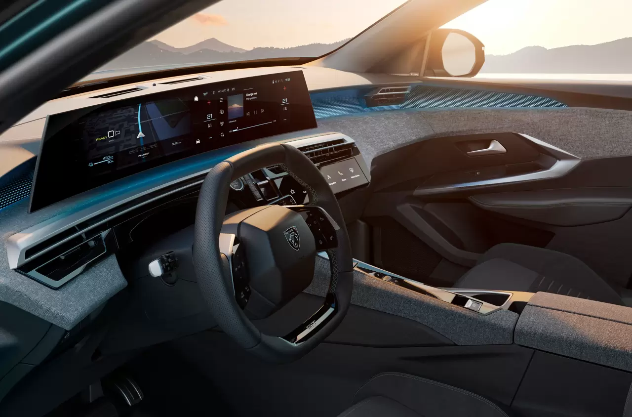 PEUGEOT_E_3008_2306STYP_002.jpg.webp