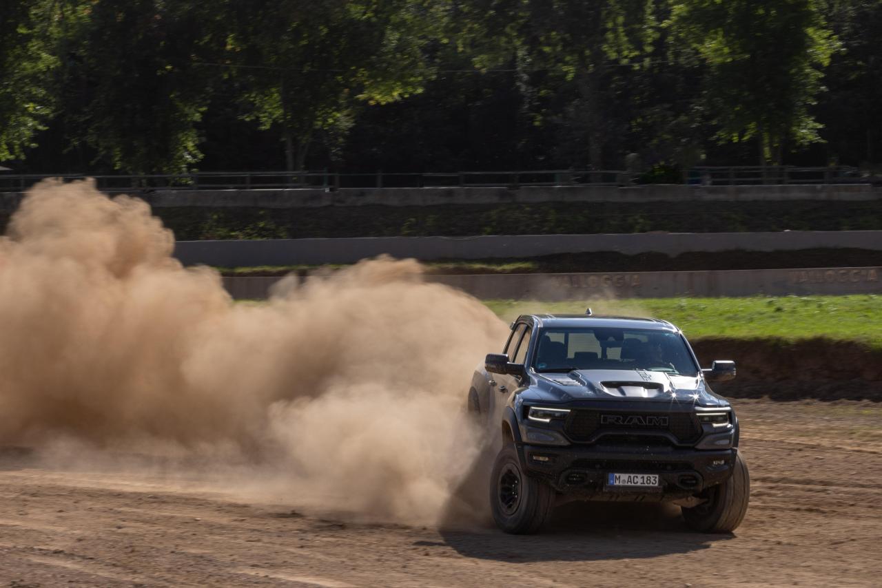 RAM1500TRXLunarEdition (3).jpg
