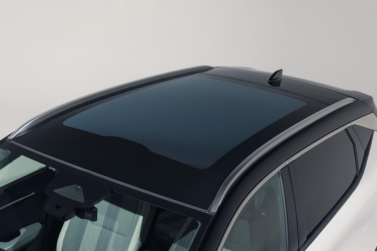 RenaultScenicIconicblancnacre031.thumb.jpg.c33903ca8905a9e2a3a0f0c8b91bed09.jpg