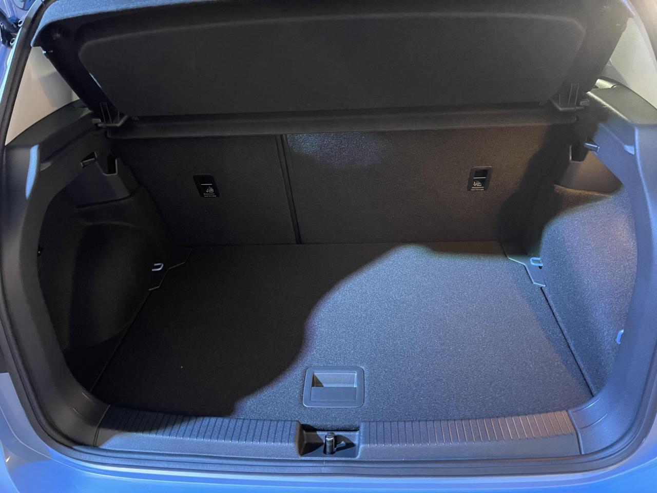 S0-presentation-video-volkswagen-t-cross-2023-770425.thumb.jpg.baf28a16749c5e33f410d49279f00184.jpg