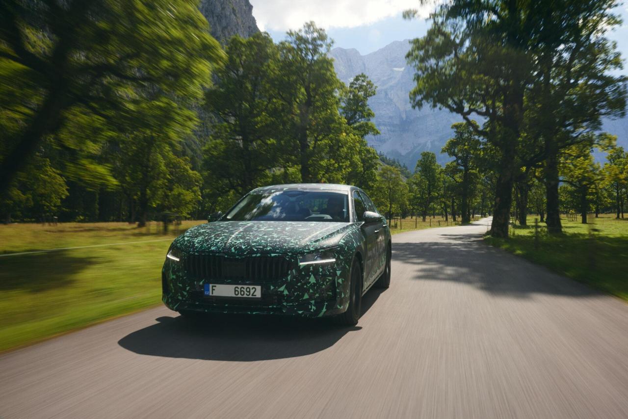 Skoda_Superb_Covered_MB-2_4c46f0cc-1920x1281.thumb.jpg.95ef75fb1175d3e2f6a58e11416c10bc.jpg