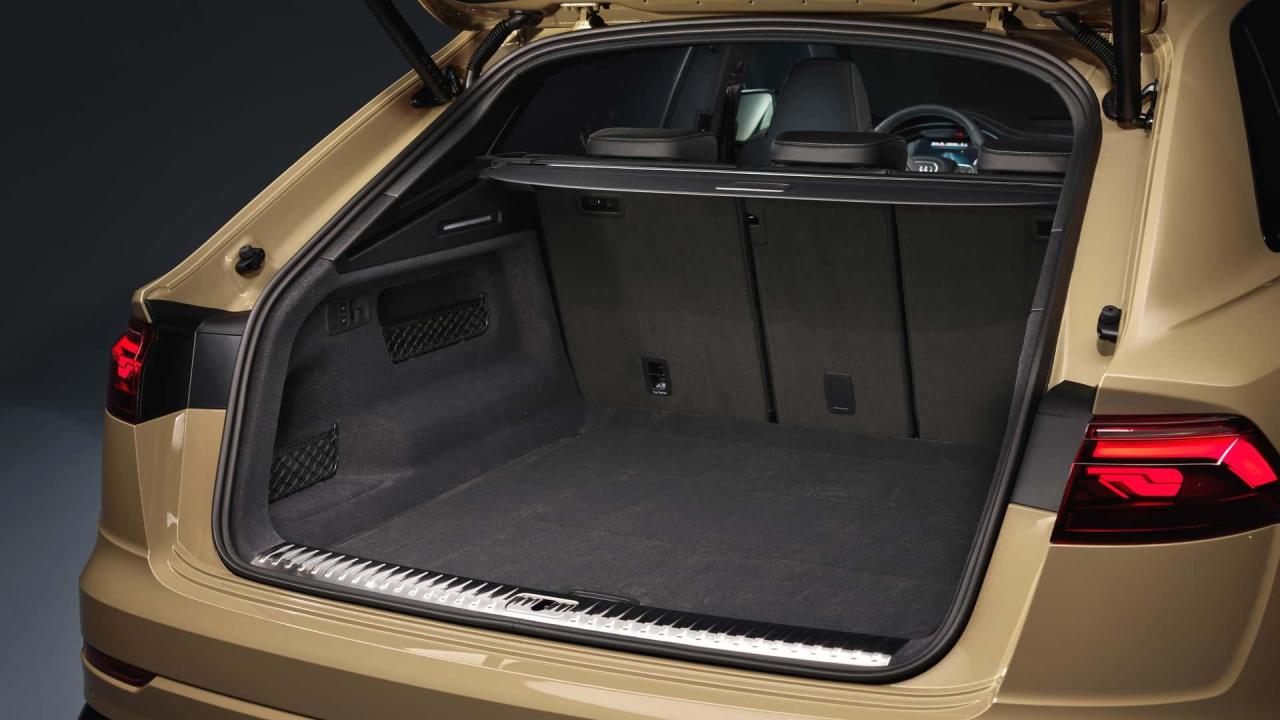 audi-q8-2023 (13).jpg