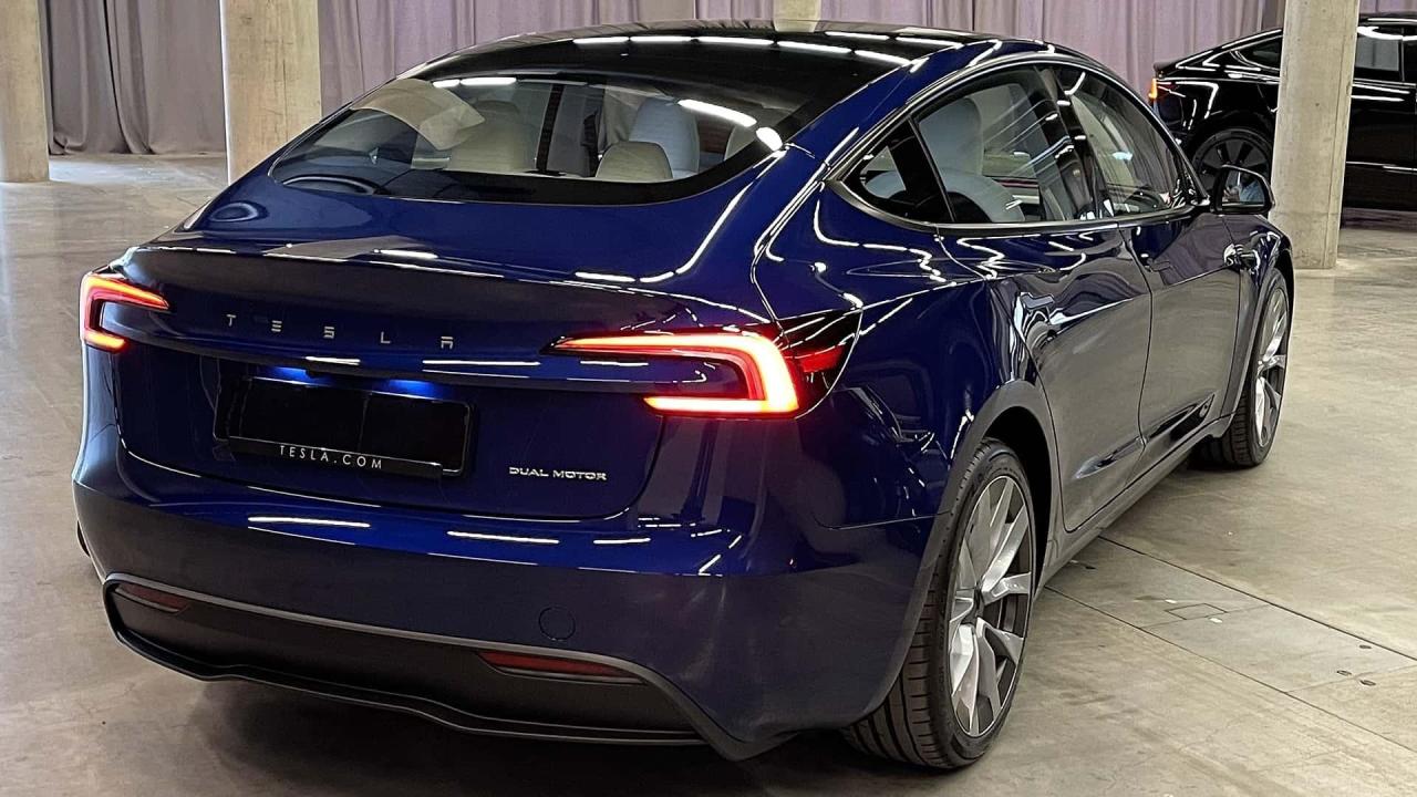 nuova-tesla-model-3-2023(14).thumb.jpg.4bc2d8de08ffb2d48c65c067114476b8.jpg