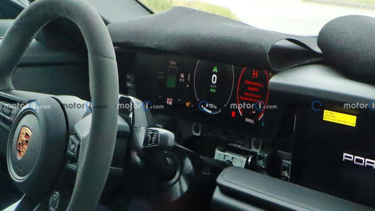porsche-boxster-ev-interior-spy-photos (1).jpg