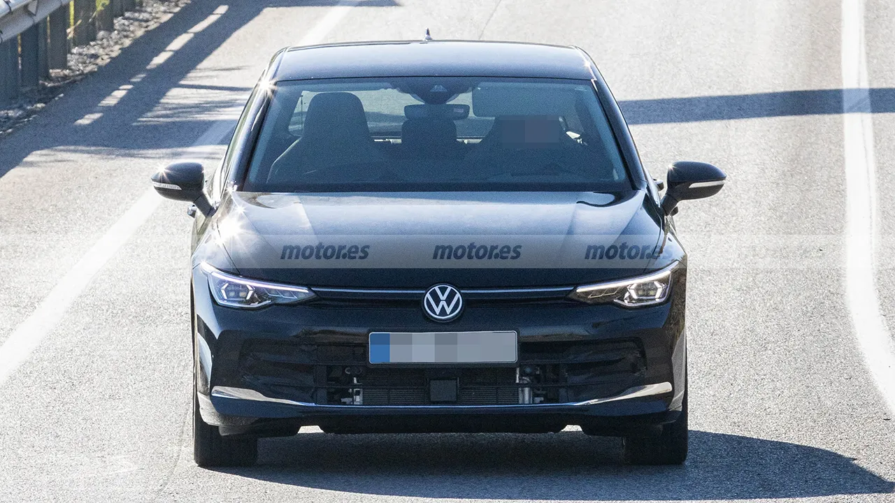 volkswagen-golf-2024-fotos-pruebas-desarrollo-202397316-1694520523_2.webp.d00d7b33b8892793abe95d253eb299a3.webp