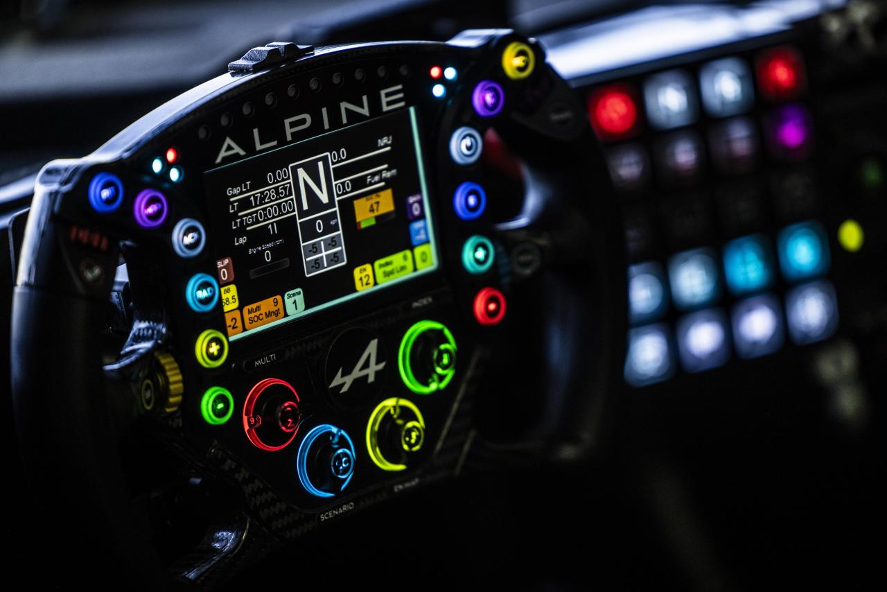 Alpine_A424_essais_sur_le_circuit_Motorland_a_Aragon_Espagne_1.thumb.jpg.6587deec8aa67303dbd3e3c98f2a6684.jpg