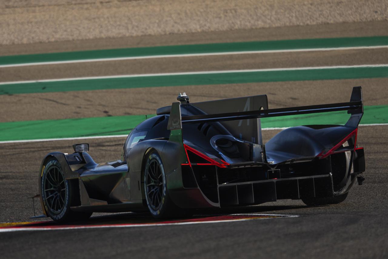 Alpine_A424_essais_sur_le_circuit_Motorland_a_Aragon_Espagne_46.thumb.jpg.c7c6d75a72f39477d65fcd11677accfc.jpg
