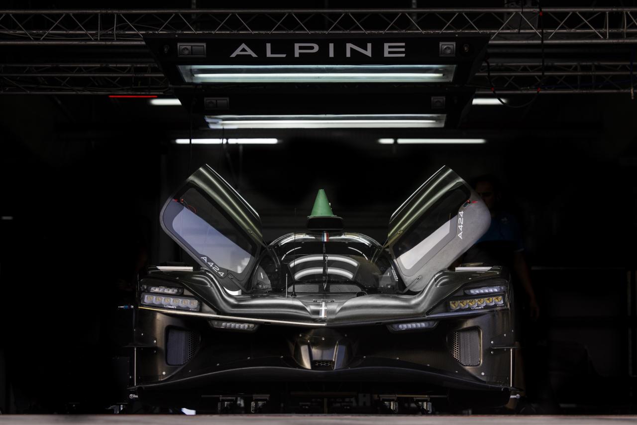 Alpine_A424_essais_sur_le_circuit_Motorland_a_Aragon_Espagne_59.thumb.jpg.99bef8a9ac02caffa2332b23e734603e.jpg