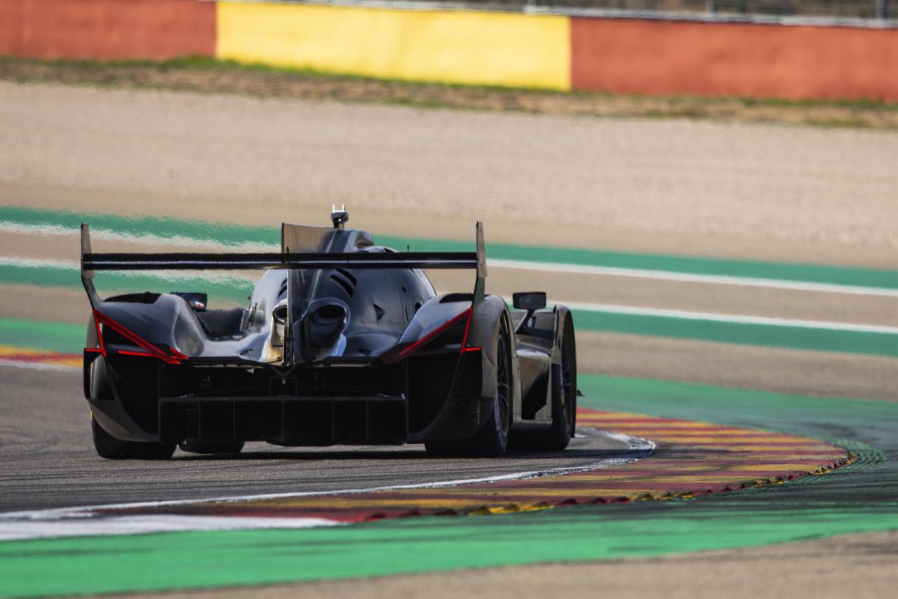 Alpine_A424_essais_sur_le_circuit_Motorland_a_Aragon_Espagne_7.thumb.jpg.90eeeb680f77e5ac1a0f601208962d08.jpg