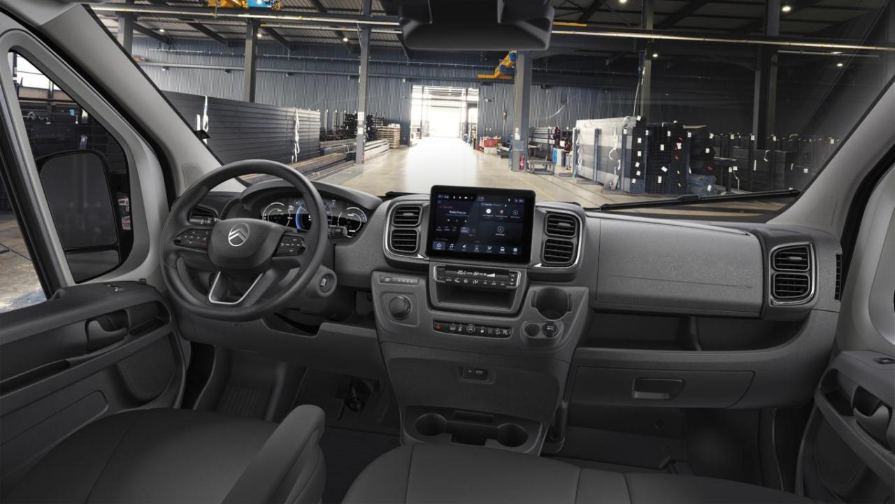 CL_23_030.004_citron_jumper_interior.thumb.jpg.9efef21f1b45480124f6472510cb947f.jpg