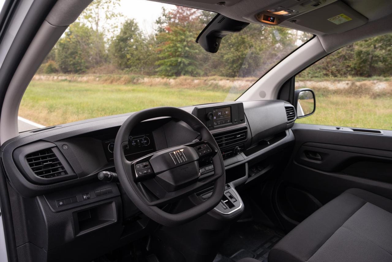 FIATProfessionalScudo_interni.jpg
