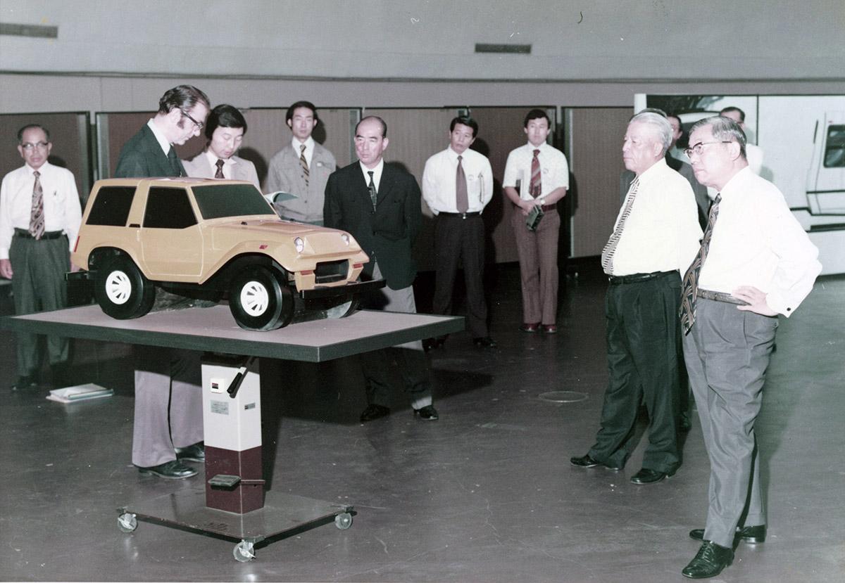 Toyota-FJ40-concept-Calty.jpg.acaf03806443c79e4fc999ae12c01d66.jpg