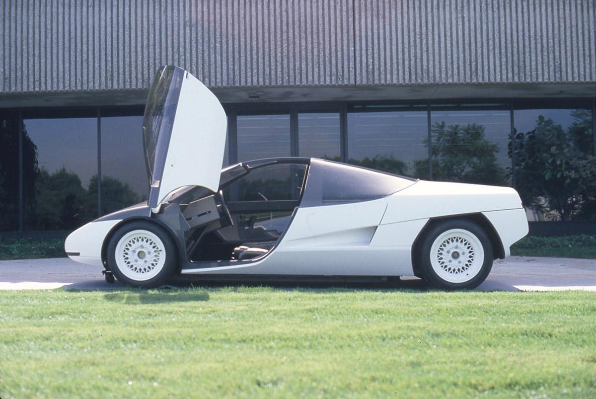 Toyota-MX1-concept-Calty-1982-02.jpg.190dc1aba73685234a4cbc27f545f574.jpg