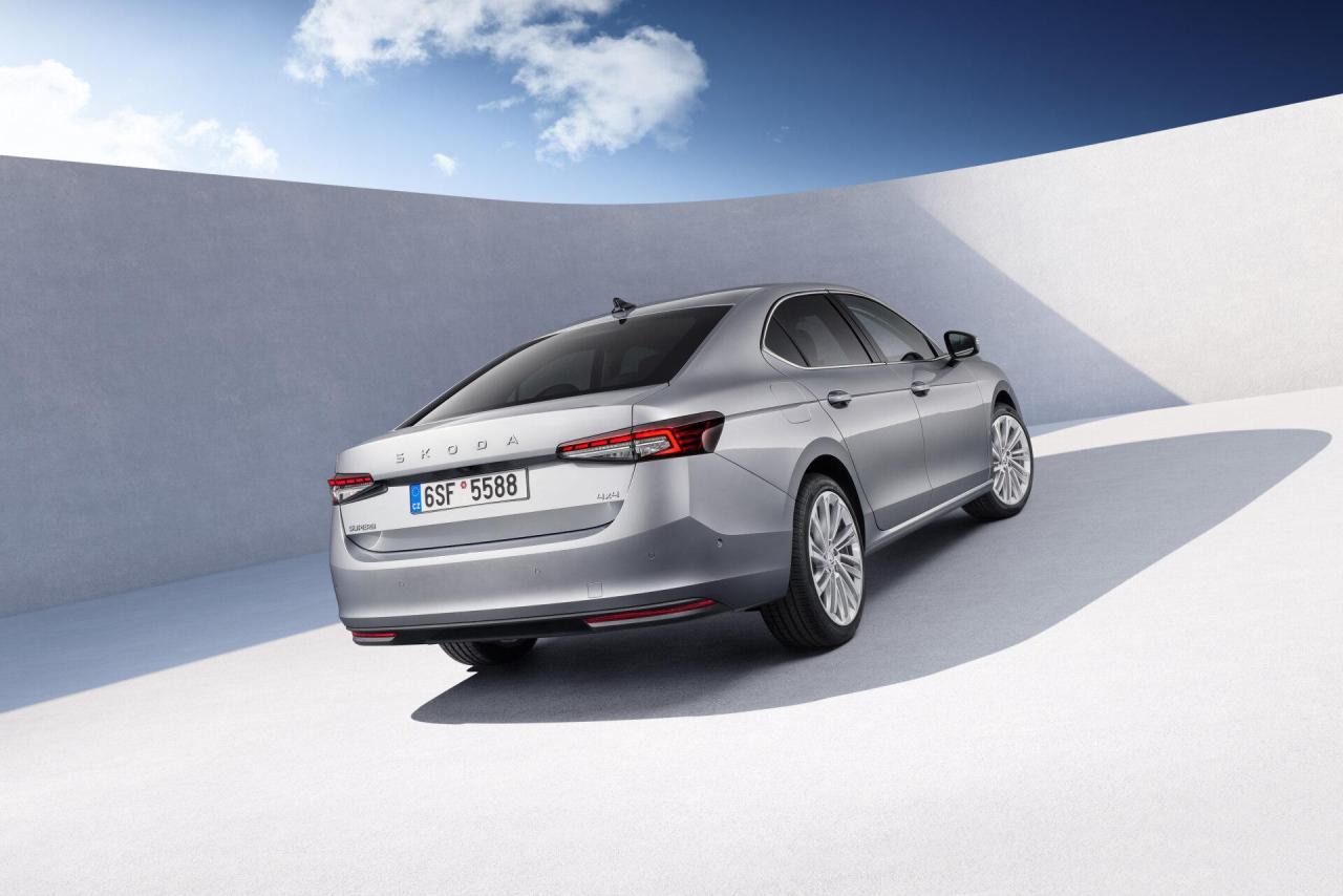 04_Skoda_Superb_6b938d50-1920x1281.thumb.jpg.9bbe30ecb9d85e106f33ea704eebef4a.jpg