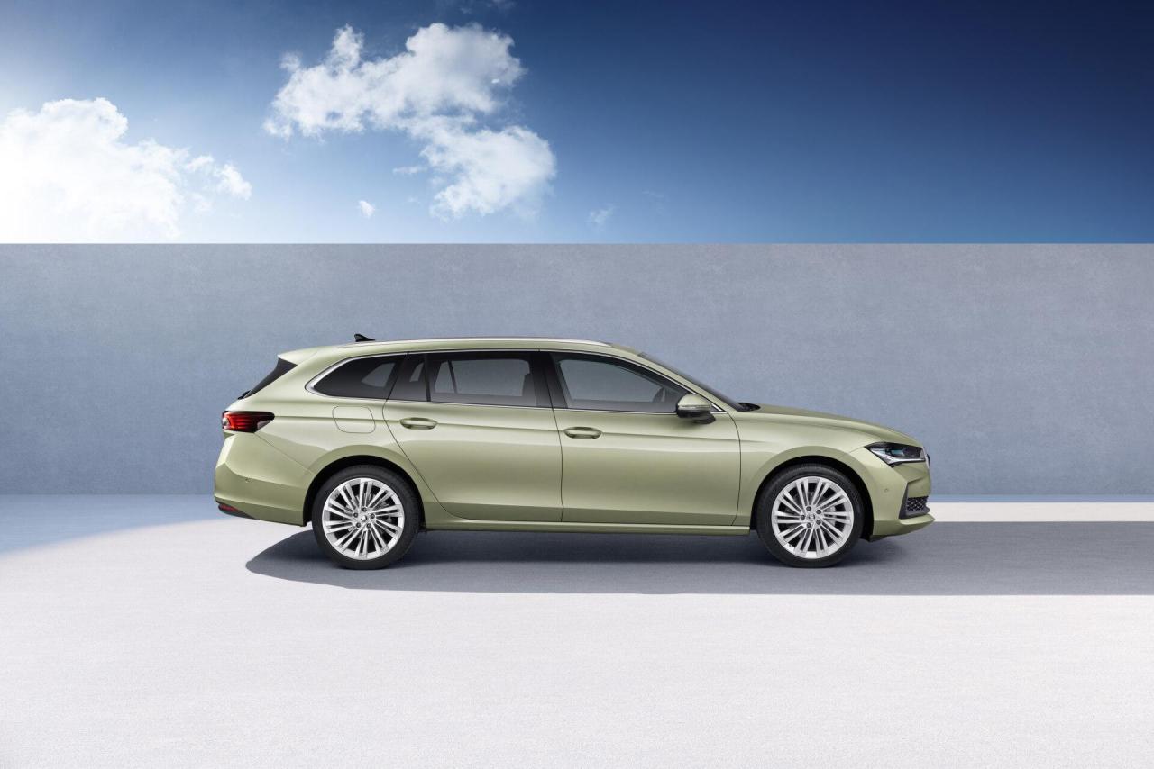 15_Skoda_Superb_Combi_6b44d42e-1920x1281.thumb.jpg.d1bc8b8bf27a87c12842bfc1f4f56a72.jpg