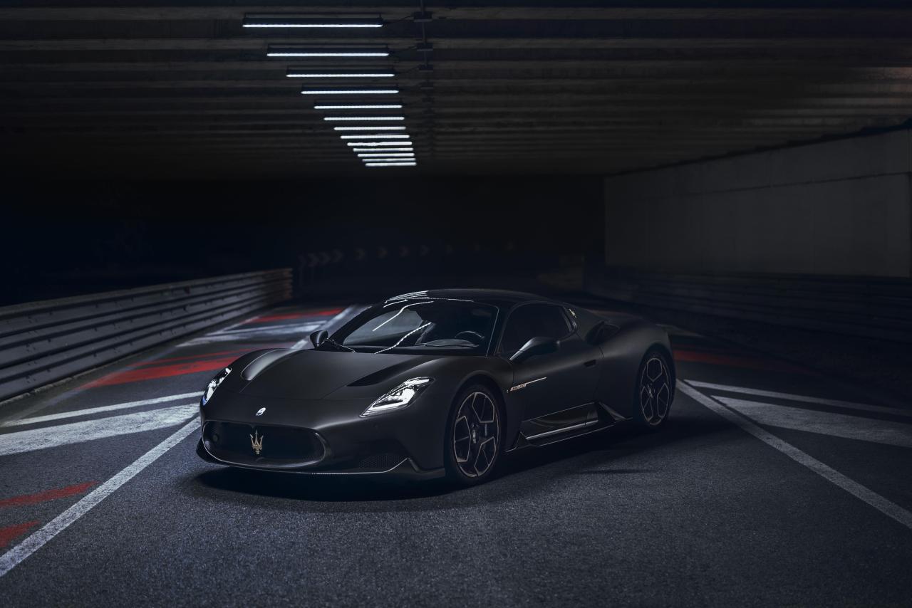 22804-MaseratiMC20Notte.thumb.jpg.3046713a9a2d61782c511be89835efe6.jpg