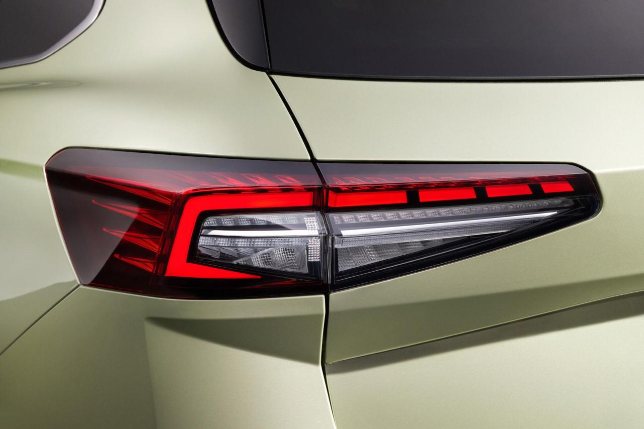 22_Skoda_Superb_Combi_13d64966-1920x1281.thumb.jpg.e4522c1cac8ec58d1d4c85b02ba9595a.jpg
