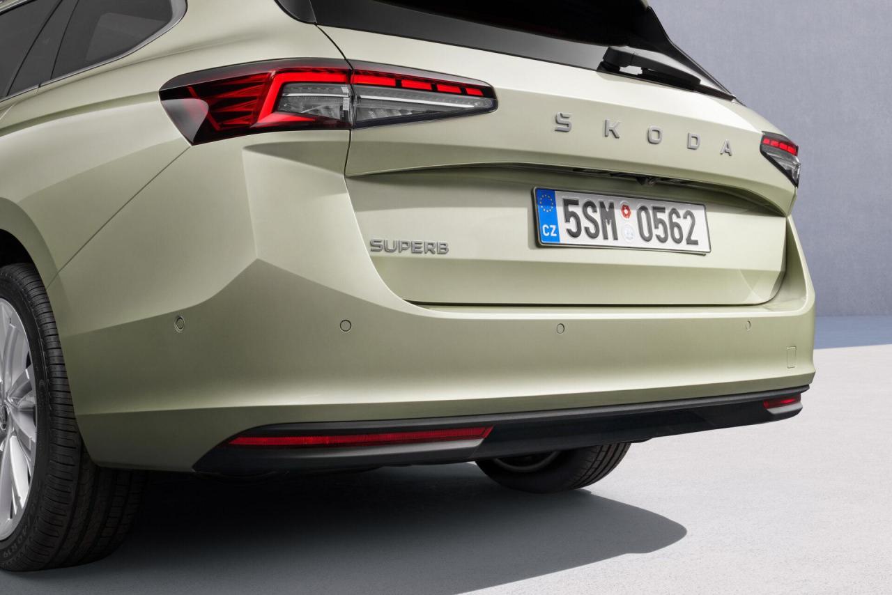 29_Skoda_Superb_Combi_f2a55340-1920x1281.thumb.jpg.ea660f6d049b925ec1033f7cf5d4f1fb.jpg