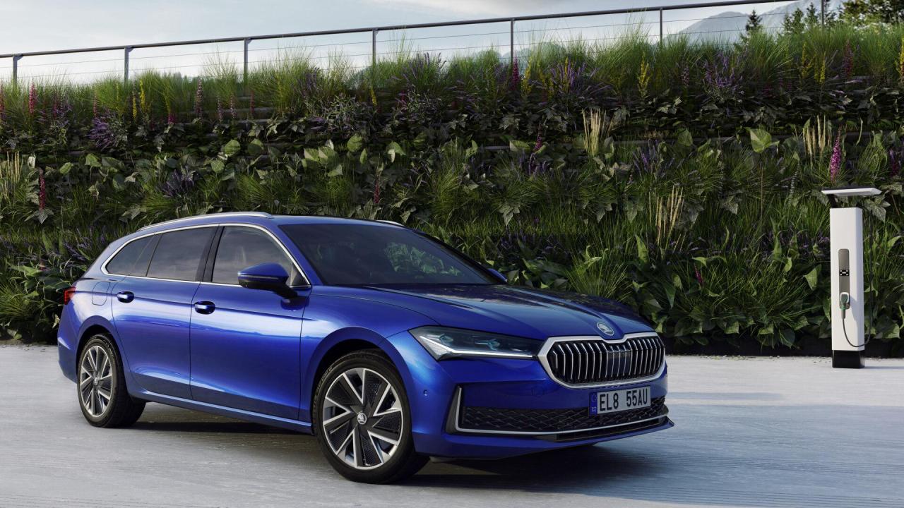 47_Skoda_Superb_Combi_iV_903cb5cf-1920x1080.thumb.jpg.c1a38a4719f5fc2f7e15e132fbfa8618.jpg