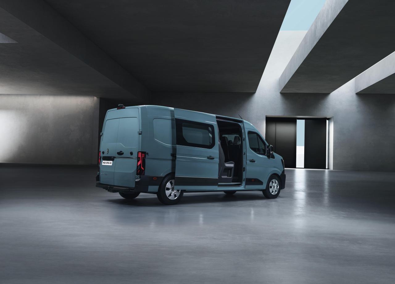 All-new_Renault_Master(6).thumb.jpg.bafaeba989b63151881a9a293d116381.jpg