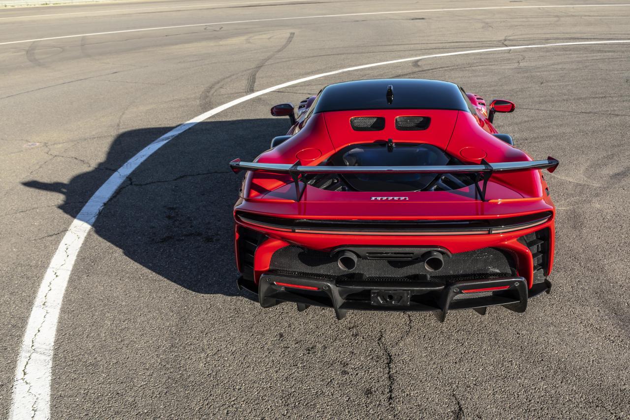 Ferrari_SF90XX_Stradale_00025-2_faf50772-94f8-49c9-ba9f-20b9f2c367d0.thumb.jpg.6ec8aa2865c75deba7864c888a6794a8.jpg