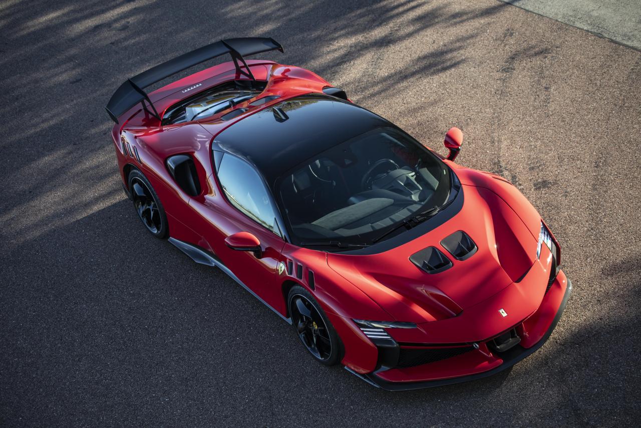 Ferrari_SF90XX_Stradale_00073-2_4fc7ca32-c040-444b-aeb0-bd25e0de39d4.thumb.jpg.8c490308ac08fd6b43d6f2cc6792f408.jpg