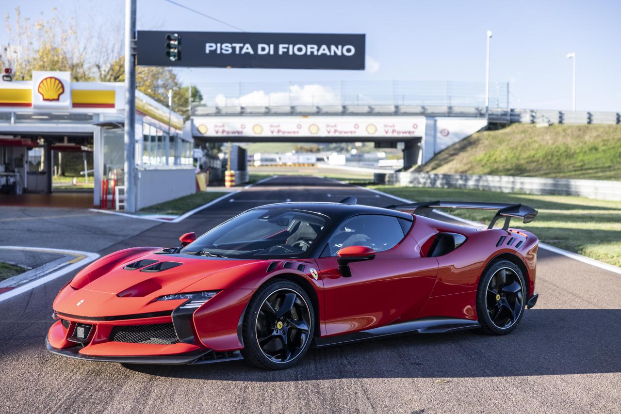 Ferrari_SF90XX_Stradale_00113-2_311bf94f-ed30-4a2d-8338-aaf994994b7d.thumb.jpg.e4e288bc71164ae859a9137a2ae5333d.jpg