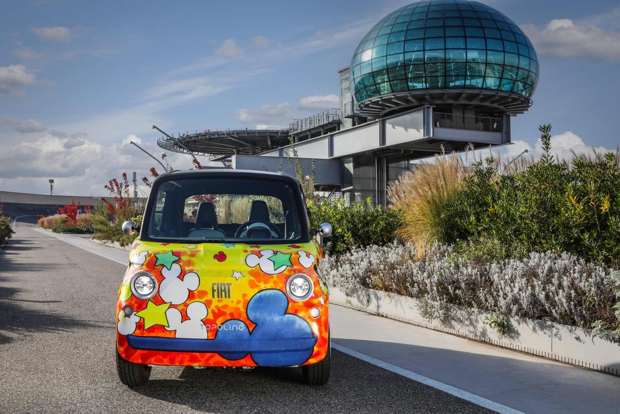 FiatTopolino_GiorgioCavazzanoDisney(4).thumb.JPG.7da18e9f3d6a2cbaef42ec36d2bbcce3.JPG