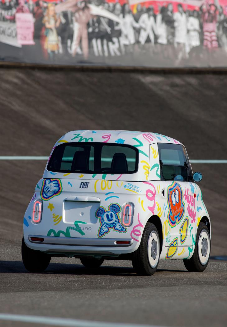 FiatTopolino_StreetDisney(1).thumb.JPG.683a4682c5de38bf2ebf22537f756fd7.JPG