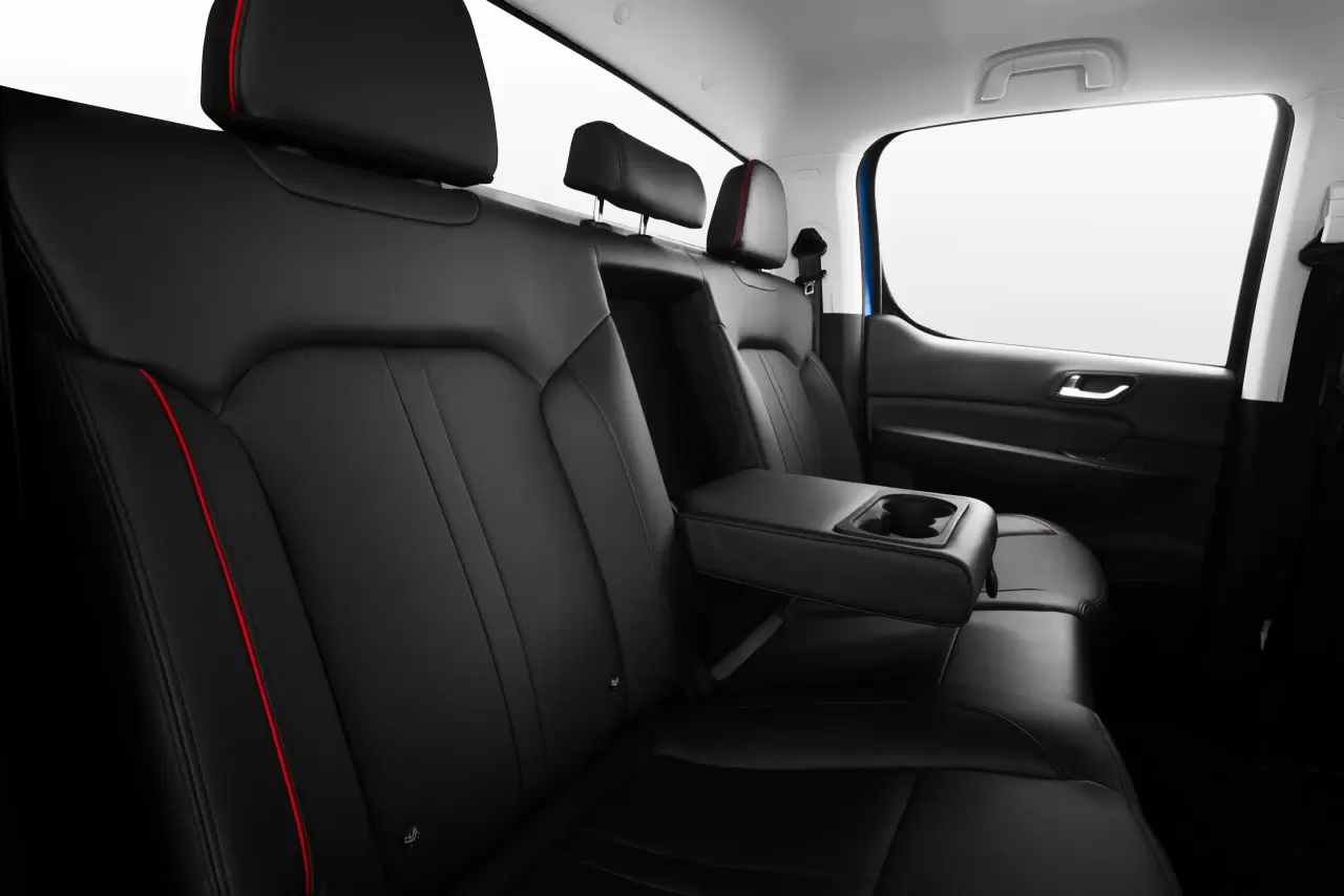 G7-interior-1-scaled-1.thumb.webp.ac7c4d8131f9032fabcbb341802d0ef1.webp
