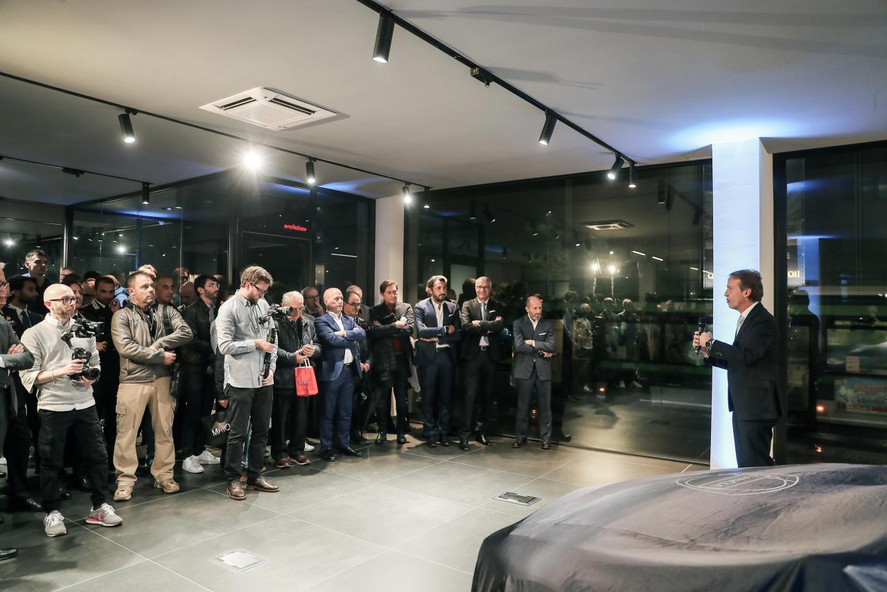 LanciaPuRaHPEinauguralenuoveconcessionarieitaliane(4).thumb.jpg.fe8ff6d49247e831e4ed04de4e4d34f8.jpg